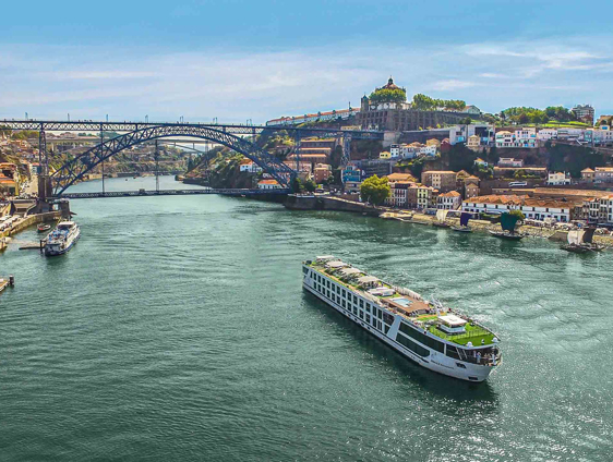 Emerald Radiance cruising Douro in Porto